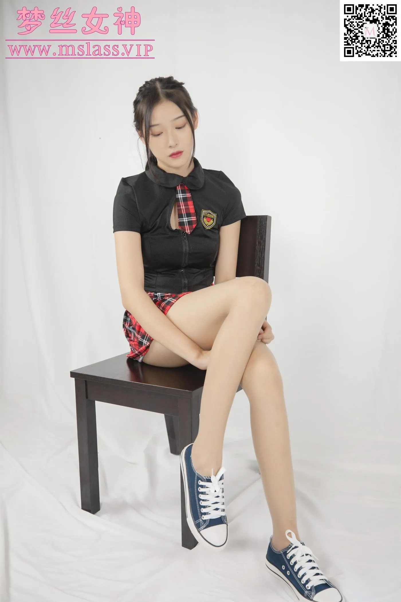 [MSLASS梦丝女神] 2020.10.03 NO.128 诗琪 帆布鞋 [70P]插图4